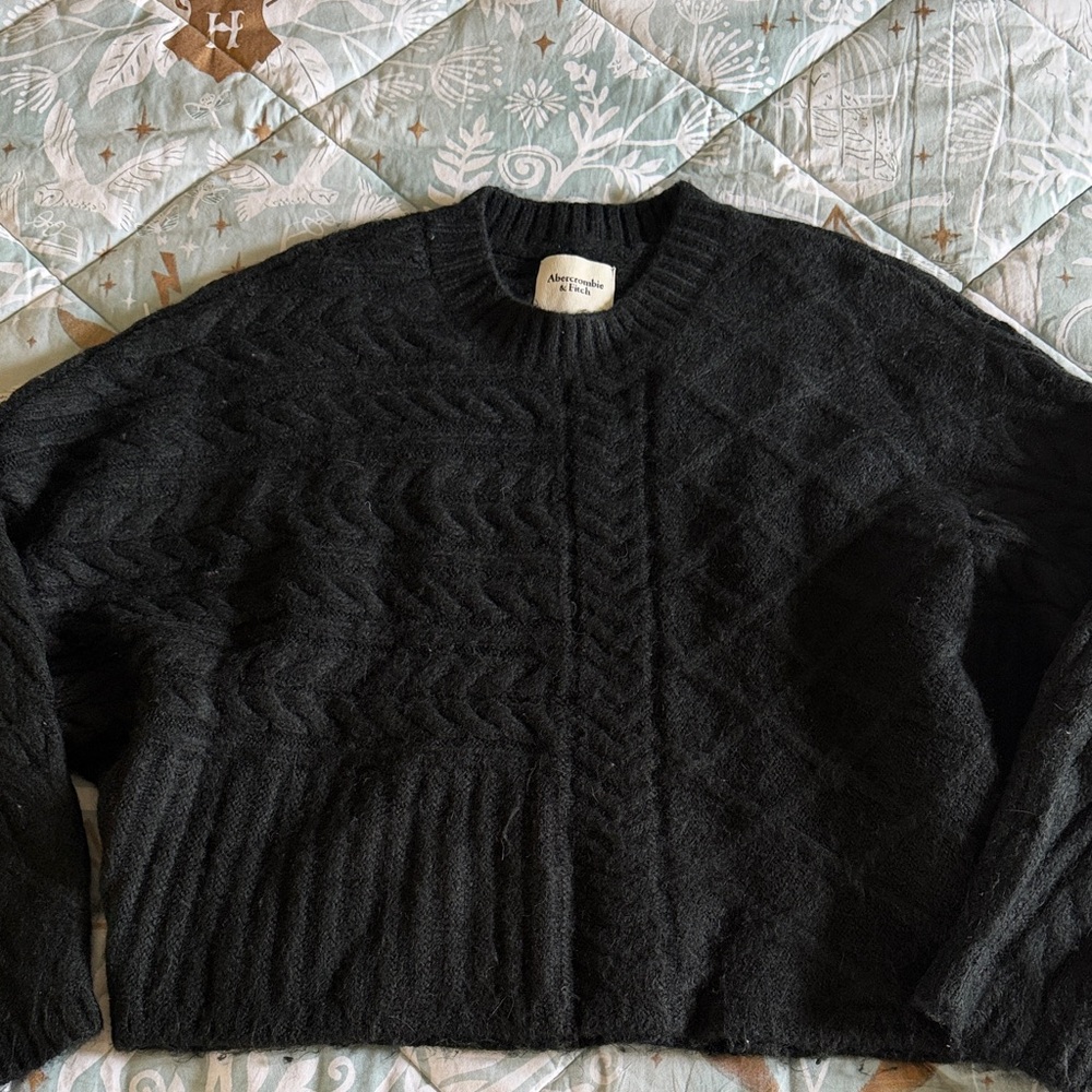 Abercrombie & Fitch Black Textured Cable Crewneck Sweater